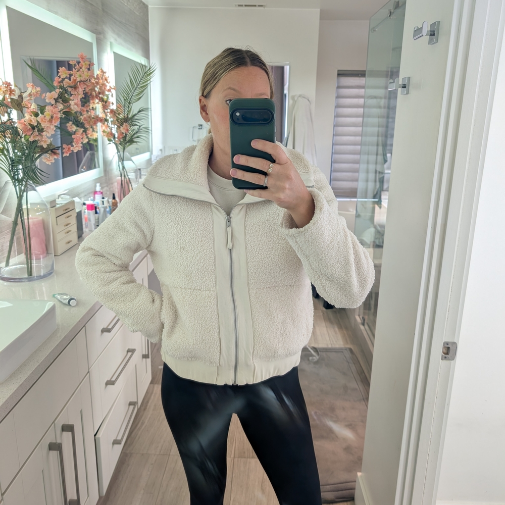 Banana Republic Sherpa Jacket Size Medium Ivory Color
